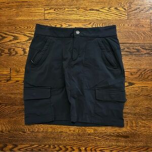 Athleta Skirt Women's 4 Tall Dark‎ Gray Athletic Cargo Skirt Utilitarian Design